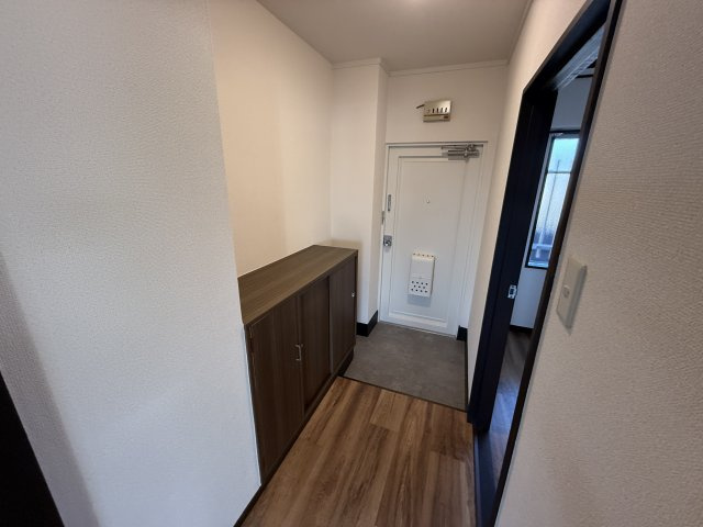 シャトー箕面の玄関