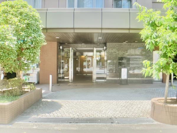 アールヴェール文京白山のエントランス