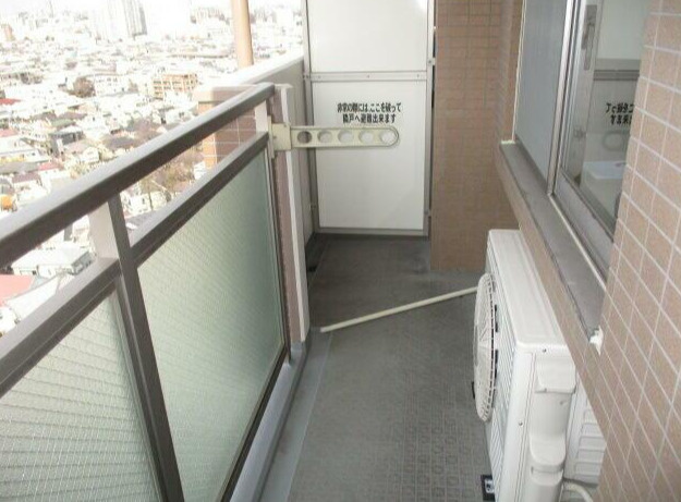 アールヴェール文京白山のバルコニー