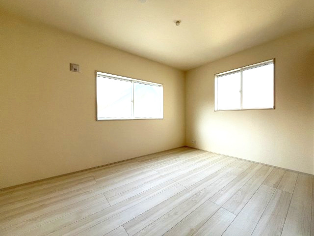 【子供部屋】 | 福岡市博多区南八幡町1丁目　3号棟（全3棟）【仲介手数料無料・0円】 | 現地写真。