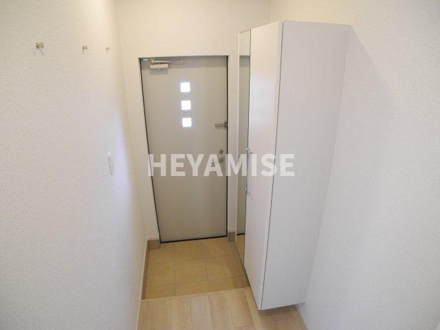 TKY　ヴィレッジAの玄関