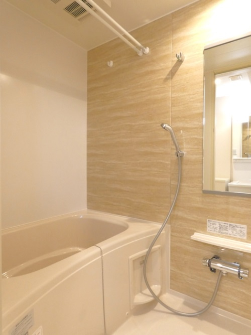 クラウン馬込の浴室