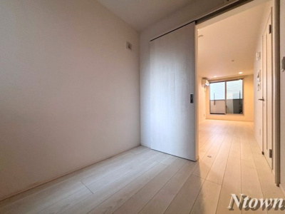 【居間・リビング】 | G-smart千種 | こちらのリビングで趣味の時間をお楽しみください