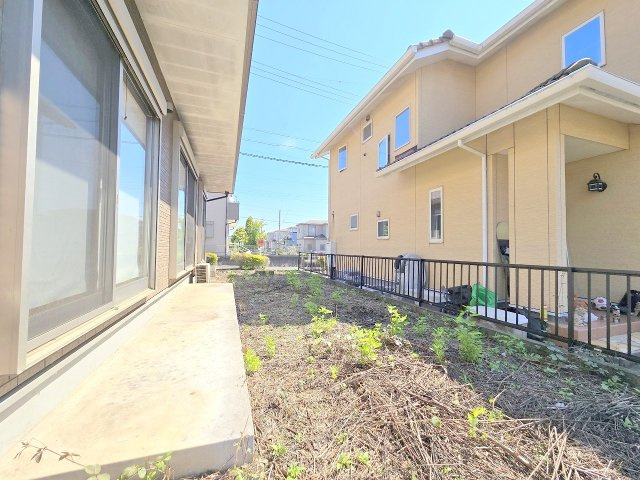 毛呂山町目白台2丁目　平成19年築中古戸建の庭