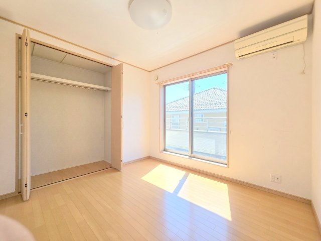 毛呂山町目白台2丁目　平成19年築中古戸建の洋室