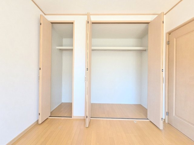 毛呂山町目白台2丁目　平成19年築中古戸建の収納