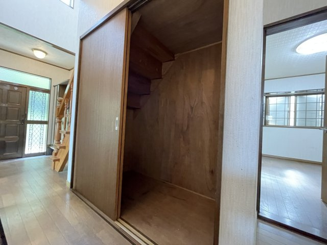 四天木乙1933-18　中古売戸建ての収納