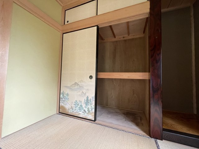 四天木乙1933-18　中古売戸建ての収納