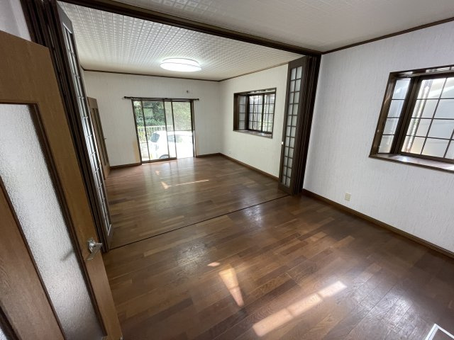 四天木乙1933-18　中古売戸建ての居間・リビング