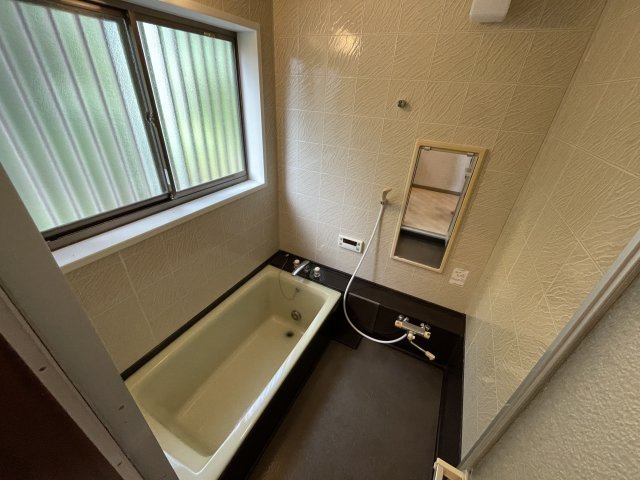 四天木乙1933-18　中古売戸建ての浴室