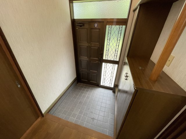 四天木乙1933-18　中古売戸建ての玄関