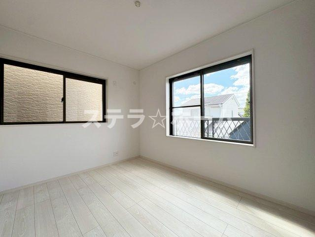 原町4 中古戸建の洋室|使い勝手のいい洋室です