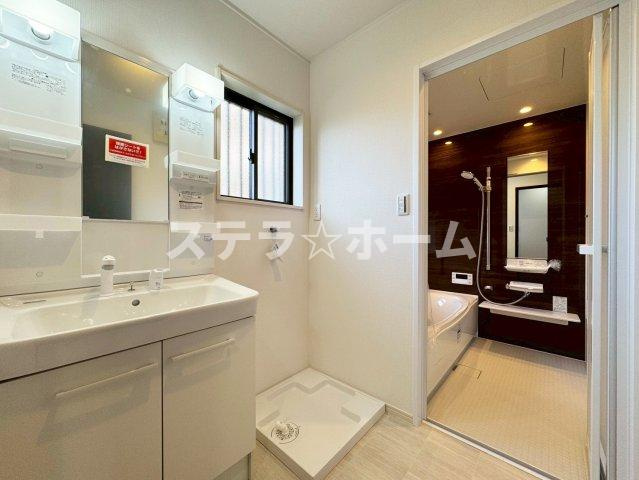 原町4 中古戸建の独立洗面台|独立洗面台で身支度をすべて済ませてしまいましょう