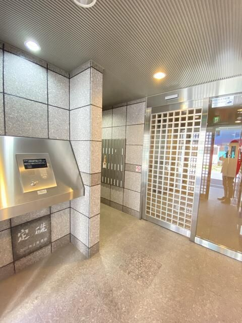 セントラヴェール新小岩のエントランス