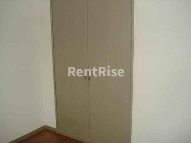 グランドールＡの洋室|クローゼット（北洋室）(イメージ)