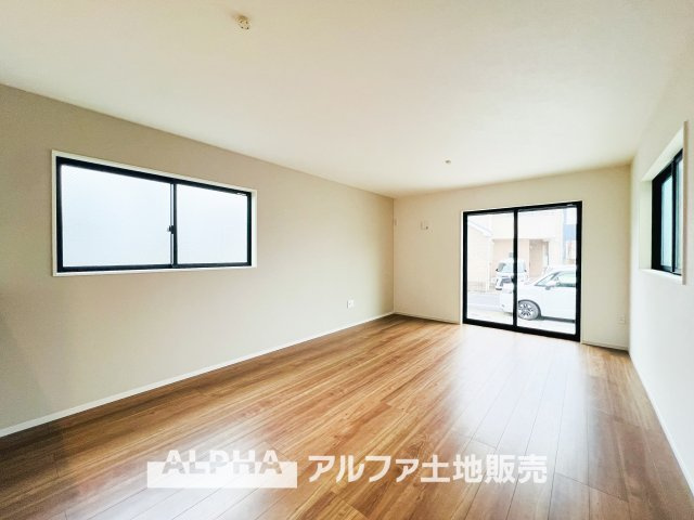 ~青梅新町~Newly built houseの居間・リビング|【Space of cure】
◆癒しの空間◆室内構成に拘り採光とセンスを散りばめた空間。それは『柔らかさ』に似た素敵な居場所。そこに暮らす人のことを考えつくり出したものは『癒し』という心地よい居場所