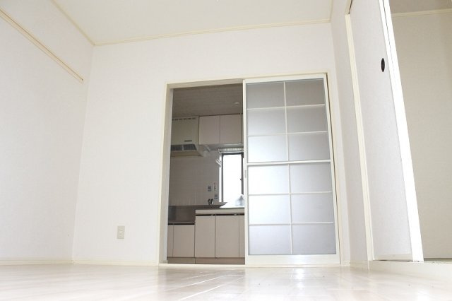 江川マンションの居間・リビング