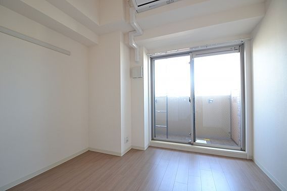 プレサンス三宮エレガンシアの居間・リビング