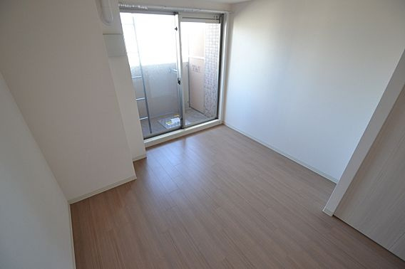 プレサンス三宮エレガンシアの居間・リビング