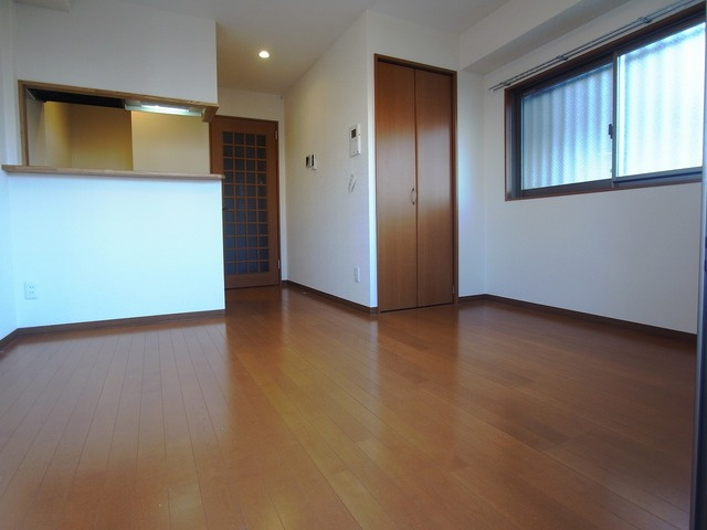 アドモリモト元町通の洋室