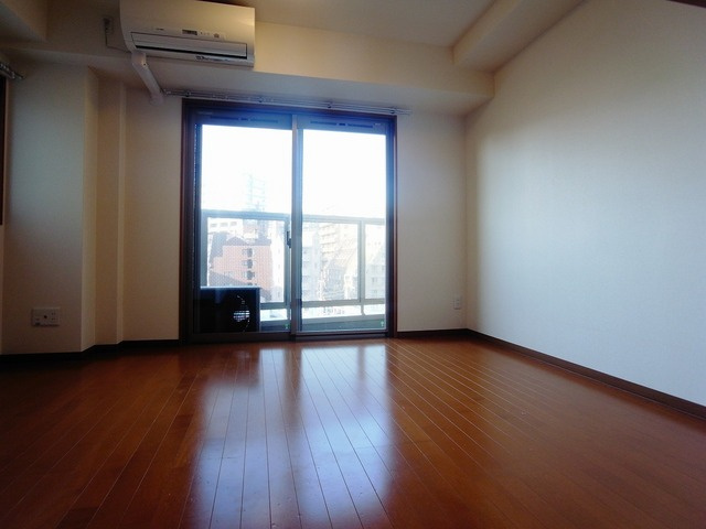 アドモリモト元町通の洋室