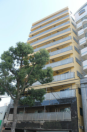 アドモリモト元町通の外観