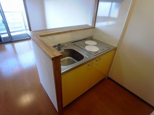 アドモリモト元町通のキッチン