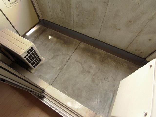 プロシード神戸元町のバルコニー