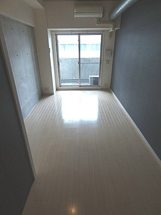 プロシード神戸元町の洋室