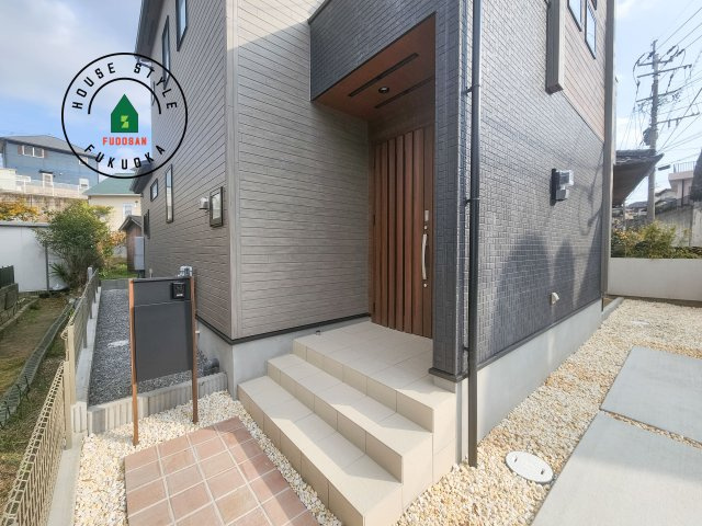 福岡市南区柏原1丁目第1-1棟（1号棟）の外観：施工例|おでかけの時も帰った時も、「我が家」を最初に感じでもらえる素敵な空間に。