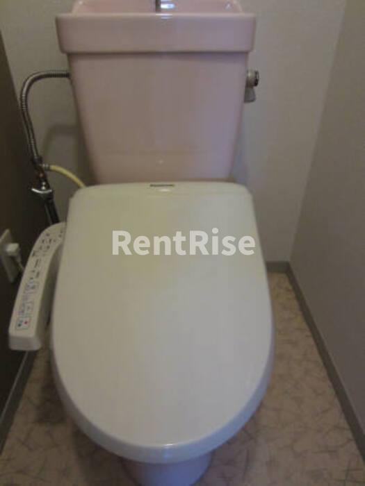 カムール高畑 Ｂの浴室|温水洗浄便座