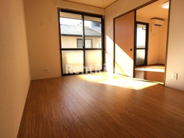 カムール高畑 Ｂの居間・リビング