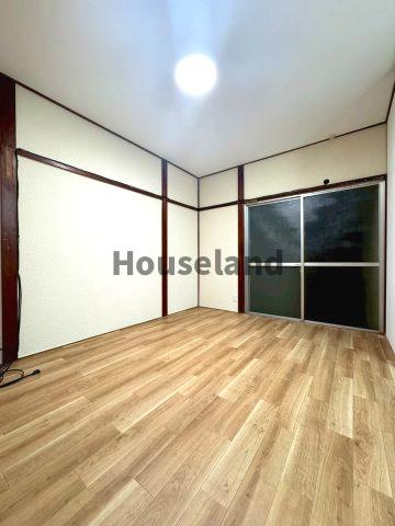 市小路戸建の居間・リビング