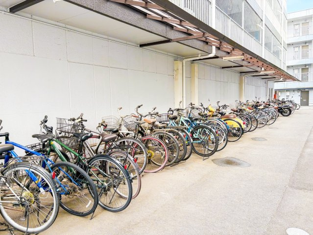 【駐輪場】の画像