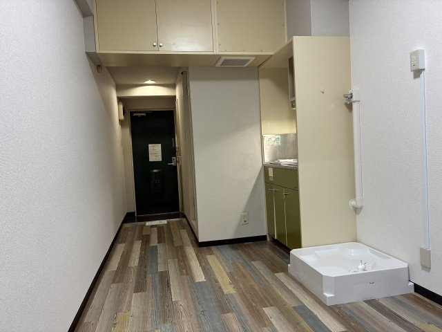 プラーズ南幸町Ⅰの洋室|落ち着いた色調の洋室です