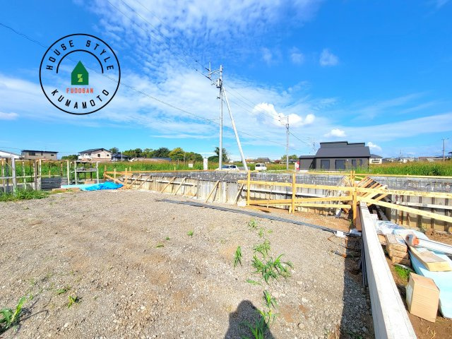 菊池市泗水町吉富第8₋3棟(3号棟)の外観|こちらの物件が少しでも気になるようでしたら、お気軽にお問合せください。人生でいちばん大きなお買い物ですので、ゆっくりご見学ください。ネット上の画像と実際の見学では、リアル感がまるで違います。