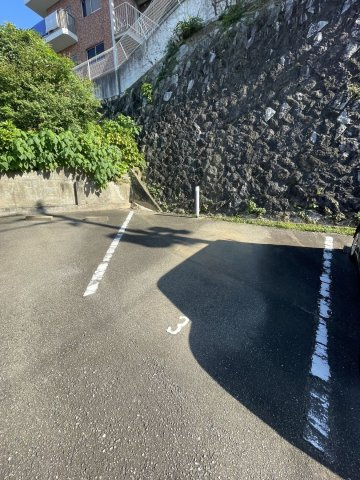 【駐車場】 | ダイナコート高宮 | 敷地内駐車場確保済みなので車をお持ちの方でも安心です