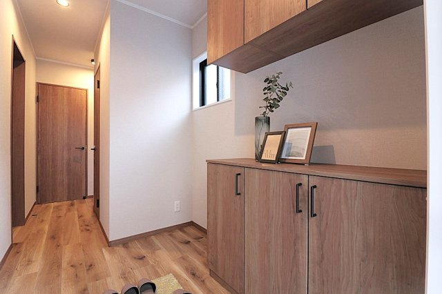 神戸市灘区記田町4丁目中古戸建の玄関