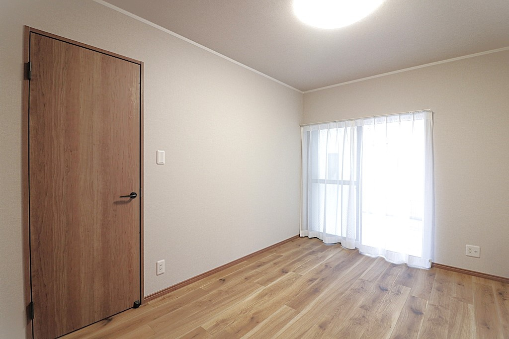 神戸市灘区記田町4丁目中古戸建の洋室