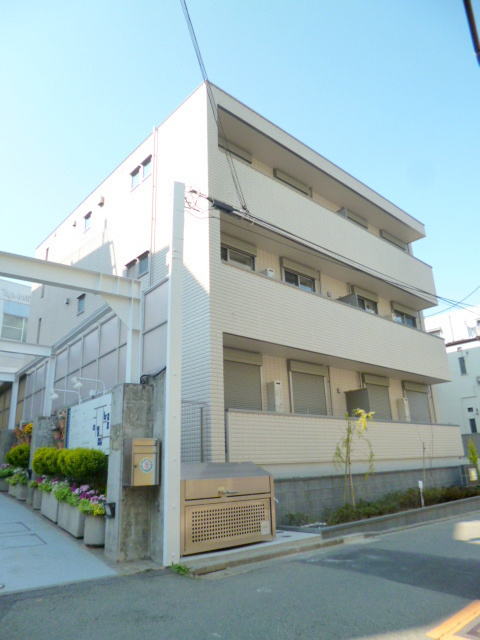 新宿区富久町の賃貸マンションの外観|☆地震に強い旭化成へーベルメゾン☆