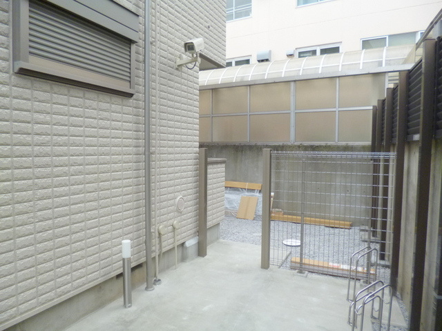 新宿区富久町の賃貸マンションのその他共用部分|☆駐輪場にも防犯カメラ設置済み☆