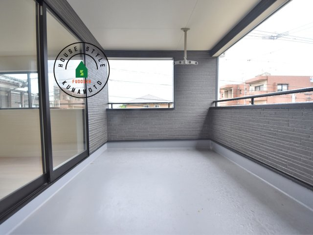 菊池市泗水町吉富第8₋3棟(1号棟)の外観：施工例|将来的にウッドデッキなど施工して、素敵なバルコニースペースを活用できます。