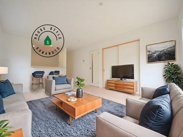 菊池市泗水町吉富第8₋3棟(1号棟)の内観：施工例|※家具はCGを合成したものです。うららかな陽射しがどのお部屋にも降り注ぎますように、快適さを追求した間取設計。得難い立地環境での生活を恵みの豊かな永住の地へと変えてくれます。※写真内の