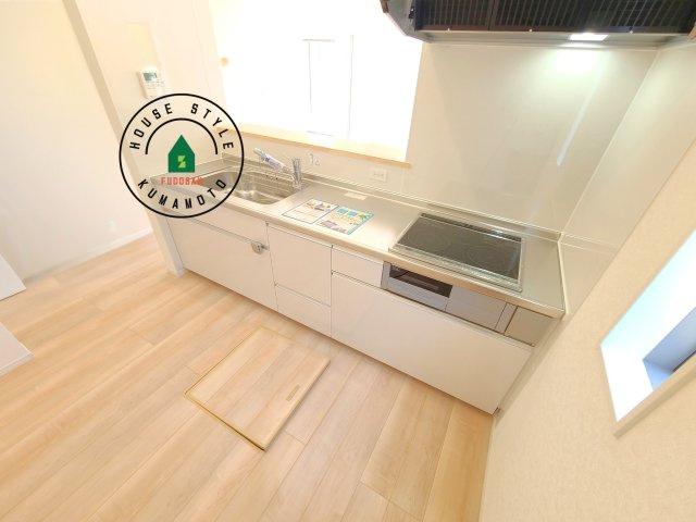 菊池市泗水町吉富第8₋3棟(1号棟)の内観：施工例|忙しい朝でも家族揃って食事をしたいゆとりあるダイニングスペース。