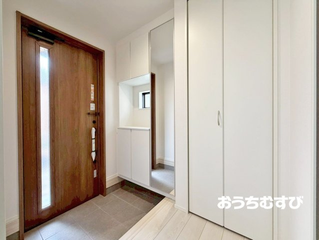 名東区神丘町3丁目(全2棟)の玄関
