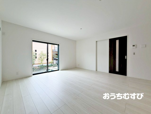 名東区神丘町3丁目(全2棟)の居間・リビング