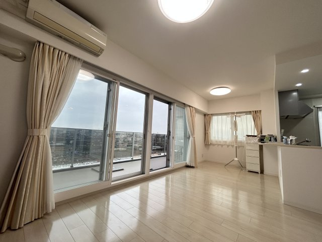 【居間・リビング】の画像