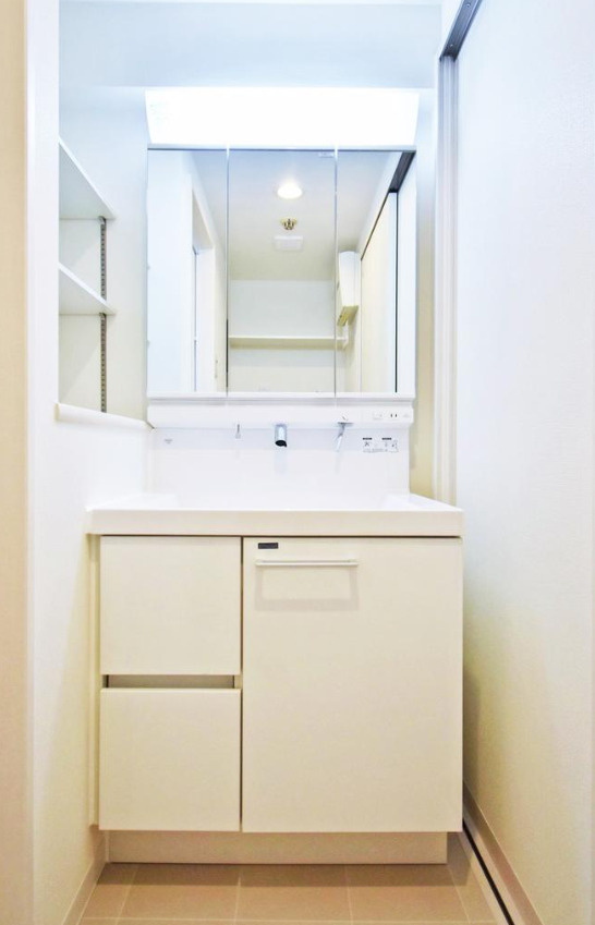 ライオンズマンション井土ヶ谷第6【仲介手数料無料】の独立洗面台