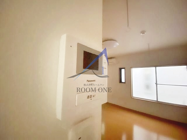 須山ハイツのセキュリティ|モニター付インターホンです。