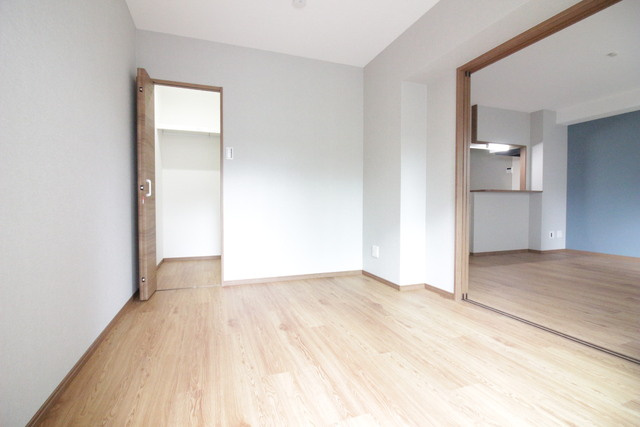 ユーミー元町の寝室|クローゼット付の洋室です☆